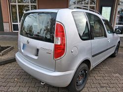 Silber Gebraucht 2009 Skoda Roomster Van / Kleinbus | 2.000 € (Guter Preis)