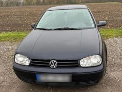 Schwarz Gebraucht 2001 VW Golf IV Kleinwagen | 3.000 €
