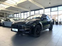 Schwarz Gebraucht 2016 Porsche Macan Turbo SUV | 39.490 € (Teuer)