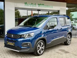 Blau Gebraucht 2021 Peugeot Rifter GT Van / Kleinbus | 22.900 € (Fairer Preis)