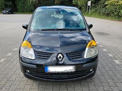 Schwarz Gebraucht 2006 Renault Modus Van / Kleinbus | 2.000 € (Fairer Preis)