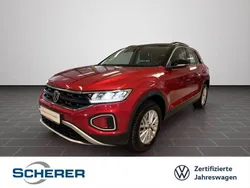 Kings red metallic (metallic) Gebraucht 2024 VW T-Roc Life SUV | 29.800 € (Guter Preis)