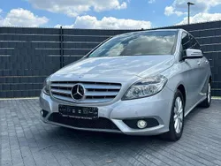Silber Gebraucht 2014 Mercedes B180 Edition Van / Kleinbus | 11.990 € (Fairer Preis)
