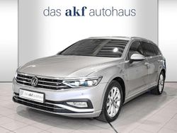 Pyritsilber metallic Gebraucht 2024 VW Passat Elegance Kombi | 33.950 € (Superpreis)