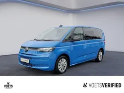 Blau Gebraucht 2022 VW Multivan Life Van / Kleinbus | 45.890 € (Guter Preis)