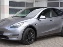 Quick silver Gebraucht 2023 Tesla Model Y Long Range SUV | 36.890 € (Fairer Preis)