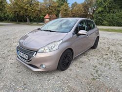 Gebraucht 2012 Peugeot 208 Active Kleinwagen | 5.590 € (Fairer Preis)