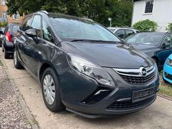 Grau Gebraucht 2015 Opel Zafira Tourer Style Van / Kleinbus | 6.499 € (Etwas zu teuer)