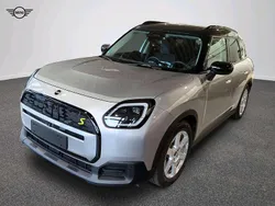 Grau Gebraucht 2024 Mini Countryman SUV | 43.322 € (Guter Preis)