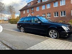 Blau Gebraucht 2004 Mercedes E270 Kombi | 6.500 €
