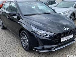 Schwarz Gebraucht 2024 Hyundai i20 Trend Limousine | 18.880 € (Fairer Preis)
