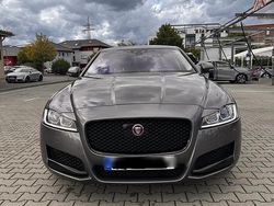 Silber Gebraucht 2017 Jaguar XF Business Edition Limousine | 15.999 € (Etwas zu teuer)