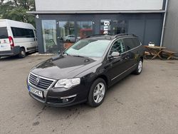 Moccaanthrazit perleffekt Gebraucht 2010 VW Passat Comfortline Kombi | 5.500 € (Teuer)