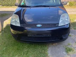 Schwarz Gebraucht 2005 Ford Fiesta Kleinwagen | 550 € (Superpreis)