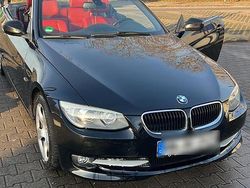 Schwarz Gebraucht 2012 BMW 320 Cabriolet Cabrio | 10.000 € (Etwas zu teuer)