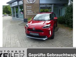 Rot Gebraucht 2021 Toyota Yaris Cross Team SUV | 23.890 € (Fairer Preis)