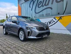 Schiefergrau Neu 2025 Renault Clio V Evolution Kombi | 18.990 € (Fairer Preis)