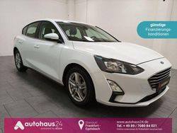 Weiß Gebraucht 2021 Ford Focus Limousine | 15.470 € (Guter Preis)