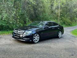 Schwarz Gebraucht 2011 Mercedes C250 Coupé | 9.990 € (Fairer Preis)