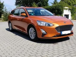 Orange Gebraucht 2019 Ford Focus Kombi | 13.500 € (Guter Preis)