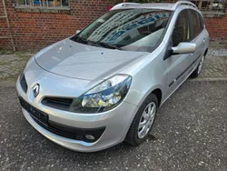 Silber Gebraucht 2007 Renault Clio II Limousine | 3.800 € (Etwas zu teuer)