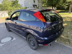 Blau Gebraucht 2000 Ford Focus Futura Limousine | 699 € (Guter Preis)