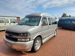Grau Gebraucht 2005 Chevrolet Express Van / Kleinbus | 21.500 €