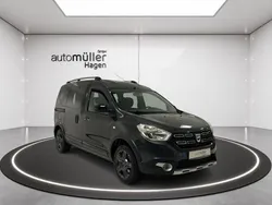 Grau comete Gebraucht 2018 Dacia Dokker Celebration Van | 14.790 € (Fairer Preis)