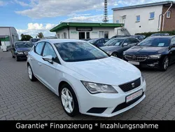 Weiß Gebraucht 2015 Seat Leon Reference Limousine | 5.900 € (Guter Preis)