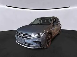 Grau Gebraucht 2021 VW Tiguan Elegance SUV | 33.420 € (Fairer Preis)