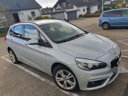 Silber Gebraucht 2016 BMW 218 Active Tourer Van / Kleinbus | 10.600 € (Guter Preis)