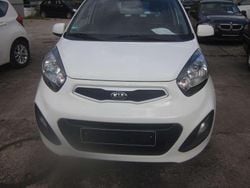 Weiß Gebraucht 2013 Kia Picanto Vision Kleinwagen | 5.000 € (Guter Preis)