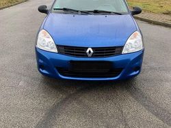 Blau Gebraucht 2009 Renault Clio II Campus Kleinwagen | 3.300 € (Etwas zu teuer)