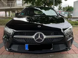 Schwarz Gebraucht 2020 Mercedes A250 Limousine | 25.500 € (Etwas zu teuer)