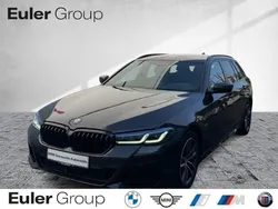 Grau Gebraucht 2022 BMW 530e Sport Line Kombi | 37.488 € (Fairer Preis)