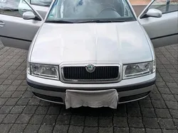 Silber Gebraucht 2001 Skoda Octavia Ambiente Kombi | 2.650 € (Teuer)