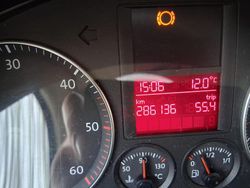 Blau Gebraucht 2004 VW Golf V Kleinwagen | 1.200 € (Fairer Preis)