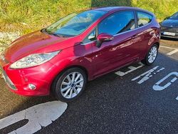 Rot Gebraucht 2009 Ford Fiesta Titanium Limousine | 3.500 € (Guter Preis)