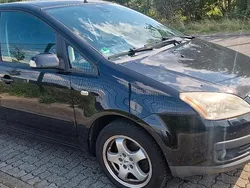 Schwarz Gebraucht 2004 Ford C-MAX Van / Kleinbus | 1.450 € (Fairer Preis)