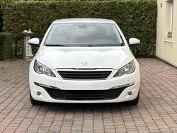 Weiß Gebraucht 2014 Peugeot 308 SW Kombi | 6.490 €