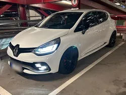 Weiß Gebraucht 2018 Renault Clio IV Trophy Kleinwagen | 16.800 € (Etwas zu teuer)