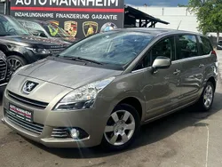 Gelb Gebraucht 2010 Peugeot 5008 Platinum Van / Kleinbus | 5.999 € (Etwas zu teuer)