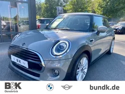 Metallic) (grau Gebraucht 2019 Mini Cooper Kleinwagen | 18.350 € (Etwas zu teuer)
