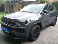 Grau Gebraucht 2022 Jeep Compass SUV | 32.900 € (Teuer)
