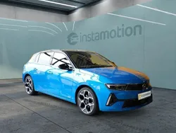 Blau Gebraucht 2022 Opel Astra Ultimate Limousine | 30.400 €