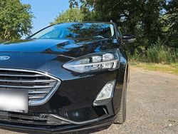 Schwarz Gebraucht 2019 Ford Focus Premium Kombi | 15.399 € (Fairer Preis)