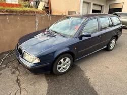 Blau Gebraucht 2000 Skoda Octavia Kombi | 600 € (Guter Preis)