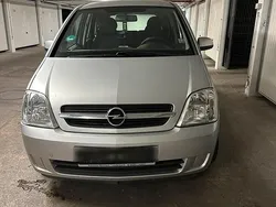 Silber Gebraucht 2005 Opel Meriva Van / Kleinbus | 1.600 € (Fairer Preis)