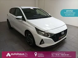 Weiß Gebraucht 2022 Hyundai i20 Limousine | 16.470 € (Fairer Preis)