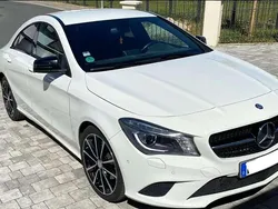 Weiß Gebraucht 2014 Mercedes CLA220 Urban Limousine | 14.400 € (Superpreis)